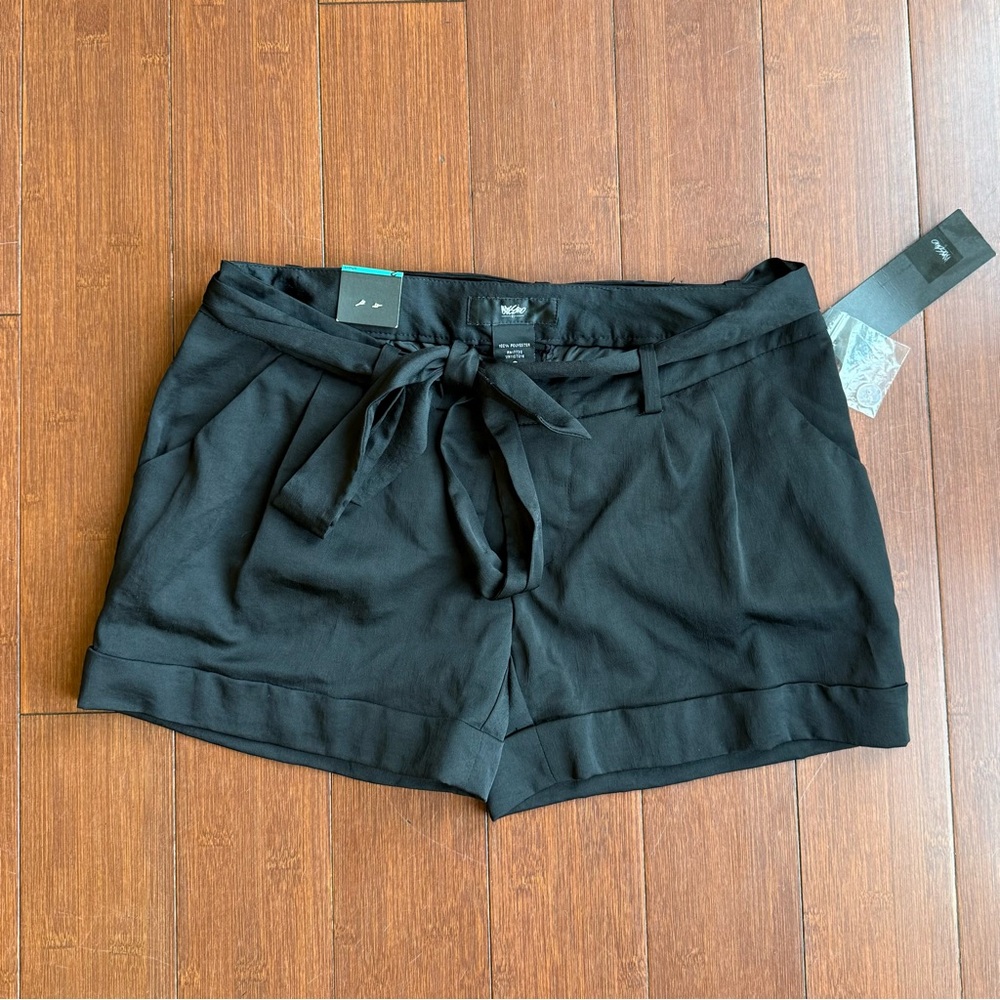 Deadstock Mossimo Women's Black Tie-Waist Shorts